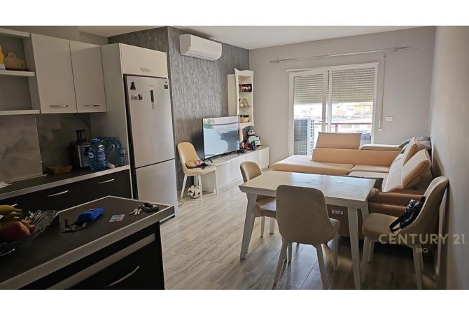 APARTAMENT 2+1 TEK 21 DHJETORI !