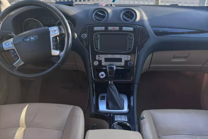 Auto in Vendita a Tirana, Ford, 2009 Diesel,Kambio Automatik Pagamento 3,700  Euro.