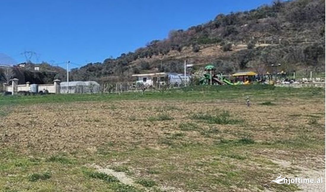 Toke per ndertim vilash per shitje ne Mullet prane TEG!