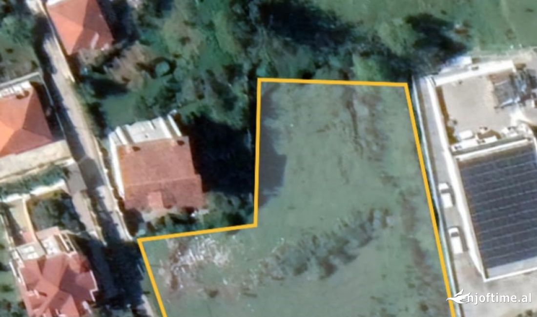 Toke per Shitje buze Autostrades, prane TEG