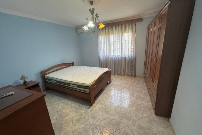 Apartament 2+1 per Qira tek Ish Restorant Durresi