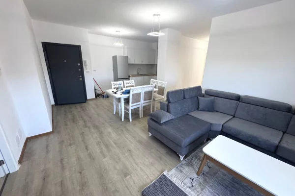 apartament  3+1 me qira tek 5 maji