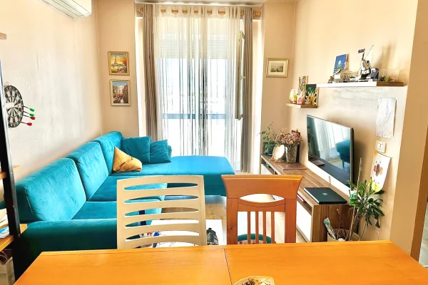 Shtepi ne shitje Apartament ne Tirane, 2+1, Mobilimi E mobiluar, Pagesa 175,000  Euro.