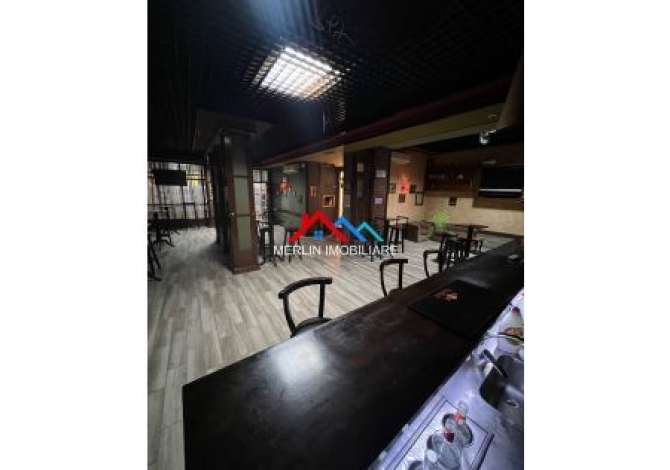 OKAZION : JEPET ME QERA BAR-KAFE NE BULEVARDIN ZOGU 1 NE  PARE BUZE RRUGES.