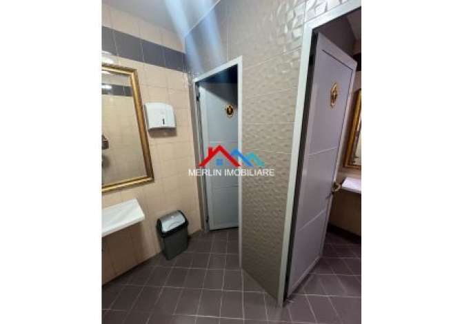 OKAZION : JEPET ME QERA BAR-KAFE NE BULEVARDIN ZOGU 1 NE  PARE BUZE RRUGES.