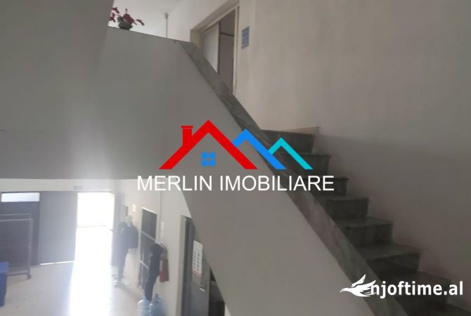 JEPET AMBJENT BIZNESI ME QERA NE KOMBINAT.