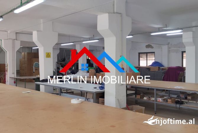 Ambiente Commerciale in Affitto 1+1 a Tirana - 2,850 Euro