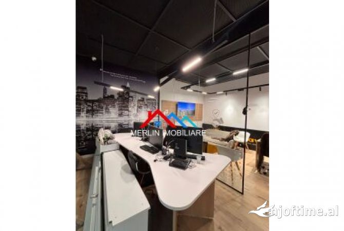 JEPET AMBJENT BIZNESI 55M2 ME QERA NE BULEVARDIN GJERGJ FISHTA.