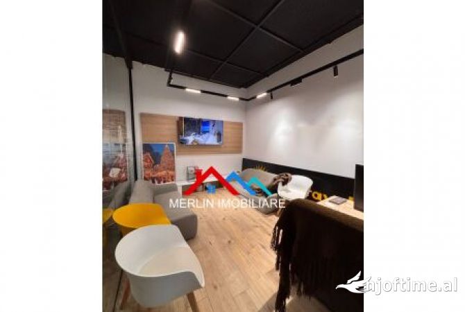 JEPET AMBJENT BIZNESI 55M2 ME QERA NE BULEVARDIN GJERGJ FISHTA.