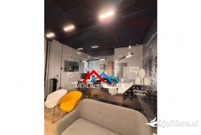 JEPET AMBJENT BIZNESI 55M2 ME QERA NE BULEVARDIN GJERGJ FISHTA.