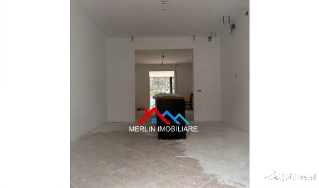 JEPET AMBJENT BIZNESI ME QERA 116M2 NE BLLOKUN VASIL SHANTO.