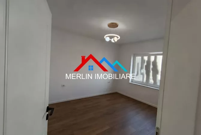 Shtepi ne shitje Apartament ne Tirane, 1+1, Mobilimi Bosh, pa mobiluar, Pagesa 118,000  Euro.