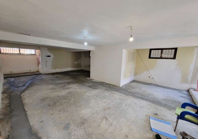 Ambiente Commerciale in Affitto 1+1 a Tirana - 1,100 Euro