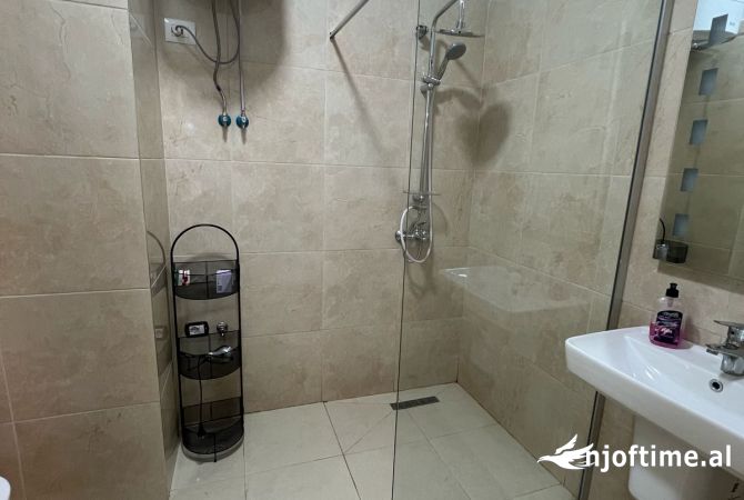 JEPET APARTAMENT ME QIRA