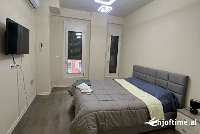 Appartamento in affitto a Tirana 2+1, Arredato