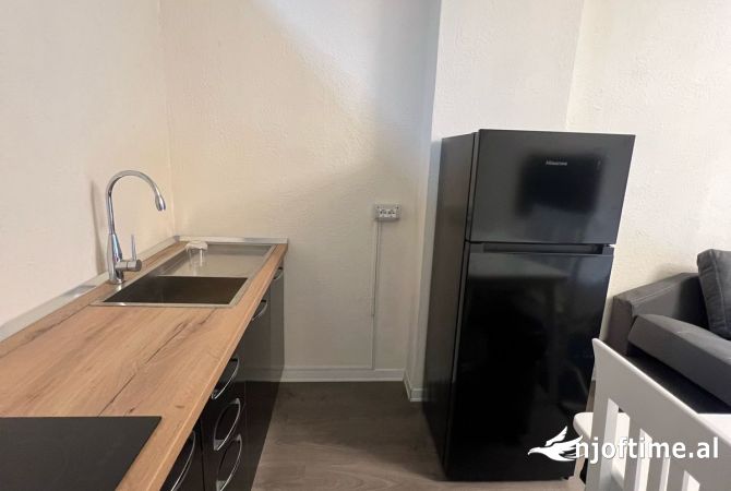 Appartamento in affitto a Tirana 2+1, Arredato