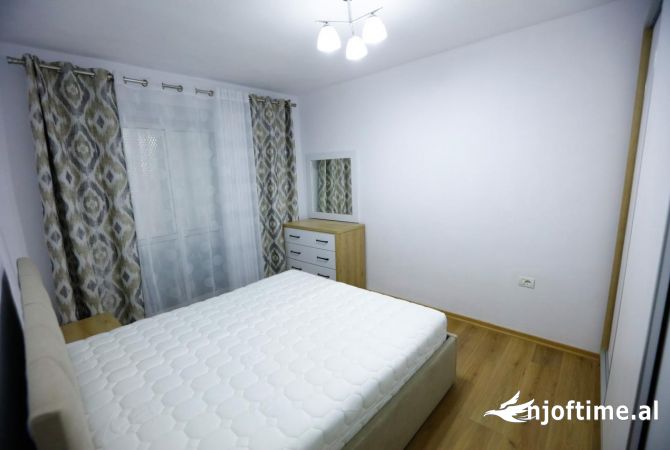 Appartamento in affitto a Tirana 1+1, Arredato