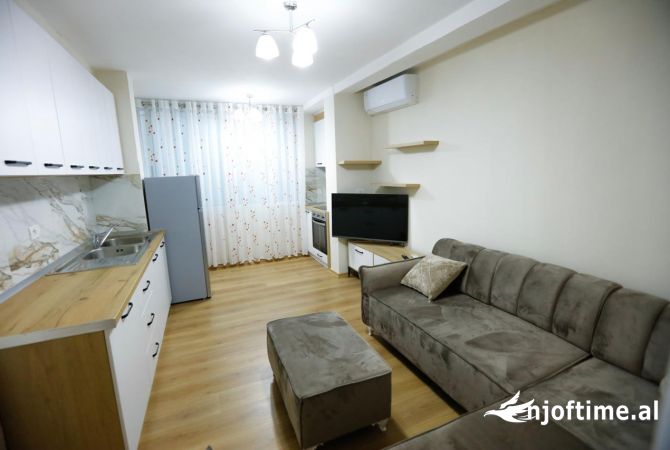 Appartamento in affitto a Tirana 1+1, Arredato