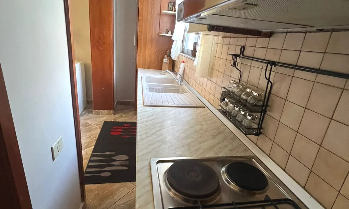 Mansarda(ultimo piano del tetto) in affitto a Tirana 2+1, Arredato