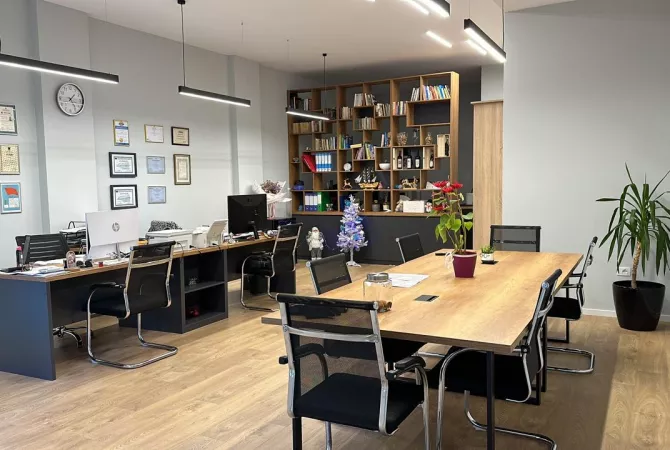 Business Property for Rent 1+1 in Tirana - 780 Euro