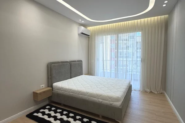 Shtepi ne shitje Apartament ne Tirane, 2+1, Mobilimi E mobiluar, Pagesa 17,100,000  Leke.