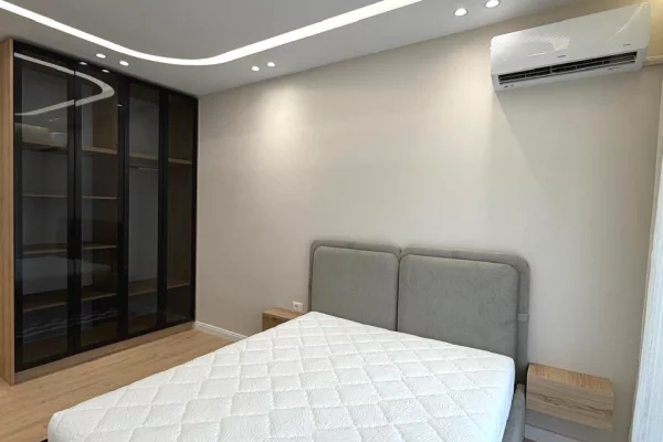 Shtepi ne shitje Apartament ne Tirane, 2+1, Mobilimi E mobiluar, Pagesa 17,100,000  Leke.