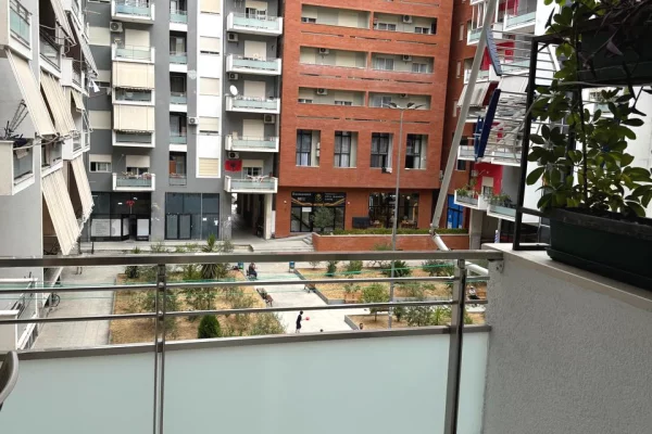 Shtepi ne shitje Apartament ne Tirane, 1+1, Mobilimi E mobiluar, Pagesa 14,200,000  Leke.