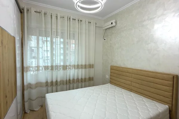 Shtepi ne shitje Apartament ne Tirane, 1+1, Mobilimi E mobiluar, Pagesa 14,200,000  Leke.