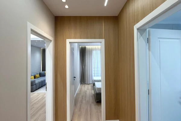 Shtepi ne shitje Apartament ne Tirane, 2+1, Mobilimi E mobiluar, Pagesa 18,000,000  Leke.
