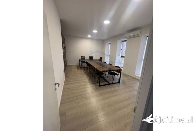 Business Property in Sale 4+1 in Tirana - 600,000 Euro