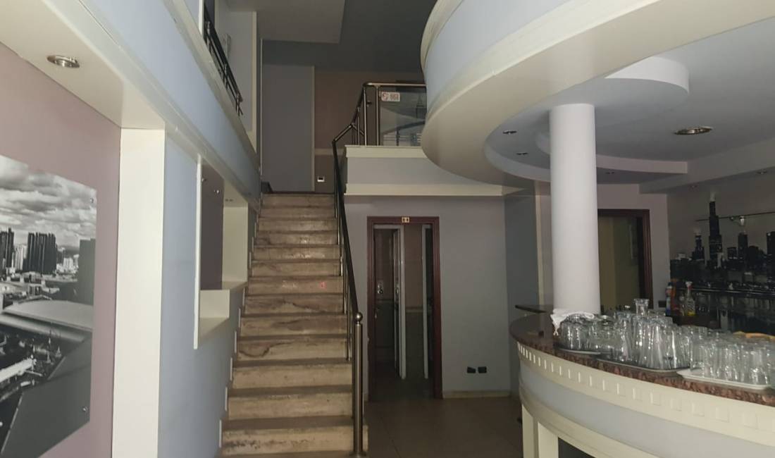 QERA AMBIENT PAZARI RI