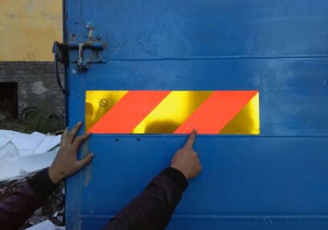  Shes shirita fosforeshente per Kamiona 500 Lek/copa,