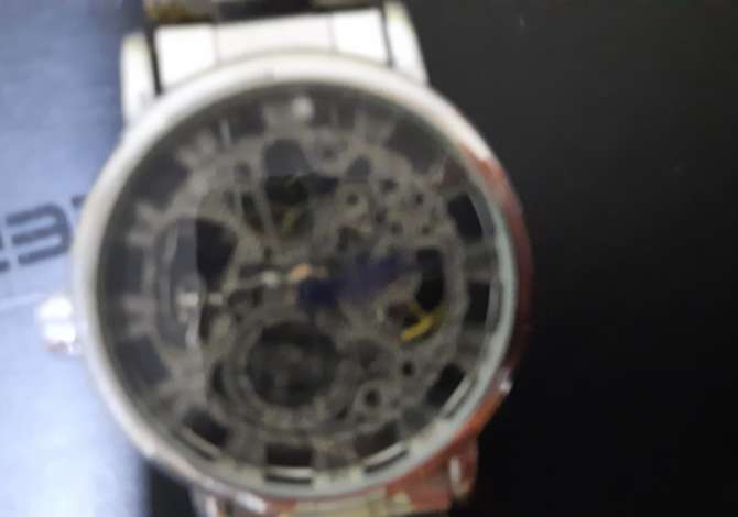 Veshje dhe Aksesor per te Rritur ne Tirane - 50 Euro