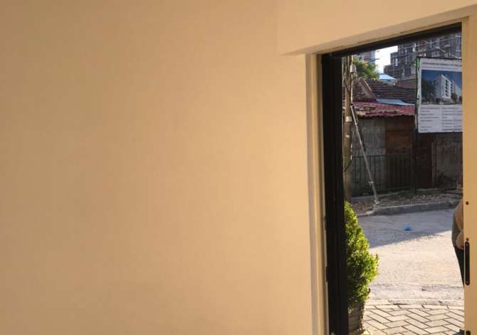 Business Property for Rent 1+1 in Tirana - 150 Euro