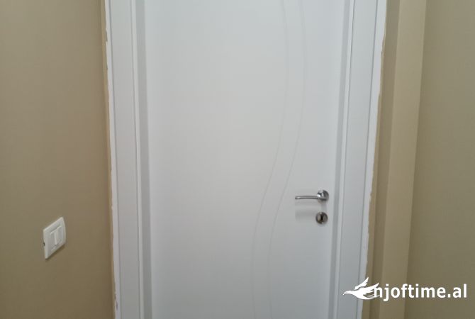 Construction and Restructurings a Elbasan - 25 Euro