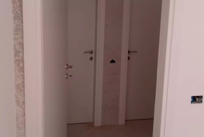 Servizi di srredamento a Tirana - 5,000 Leke