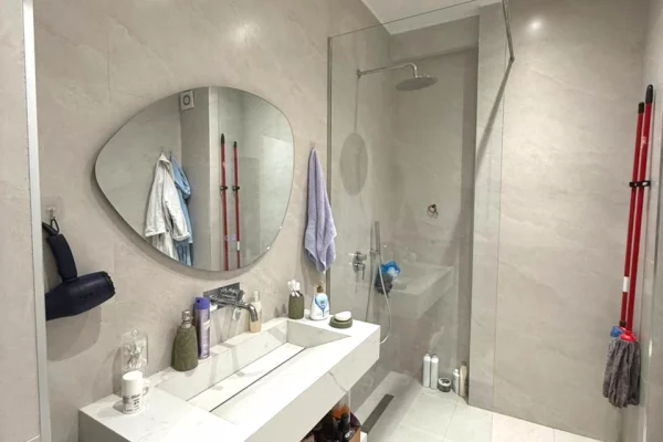 Shtepi me qera Apartament ne Tirane, 1+1, Mobilimi E mobiluar, Pagesa 800  Euro.