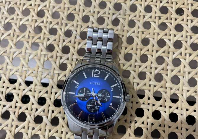 Veshje dhe Aksesor per te Rritur ne Tirane - 20,000 Leke