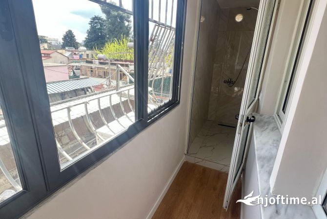 Appartamento in vendita a Tirana 2+1, Arredato