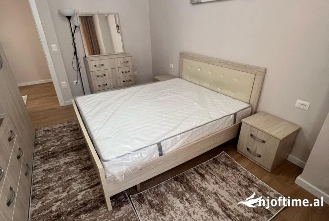 Appartamento in vendita a Tirana 2+1, Arredato