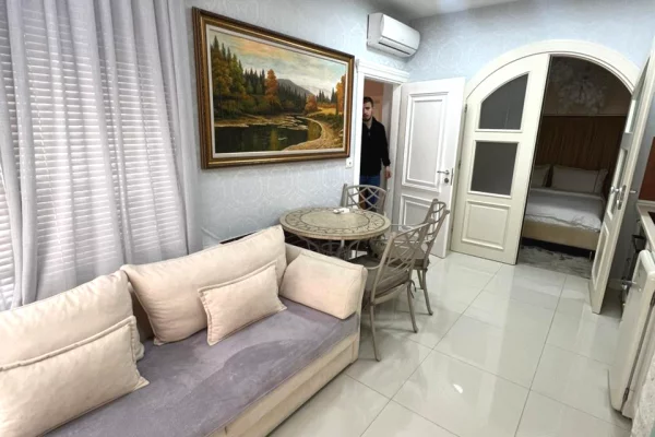 Appartamento in vendita a Tirana 4+1, Arredato