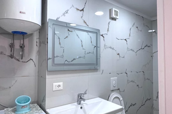 Appartamento in vendita a Tirana 2+1, Arredato