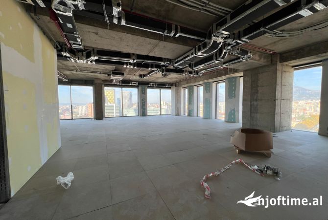 Njesi Biznesi ne Katin 14, Kulla Downtown, Qender te Tiranes