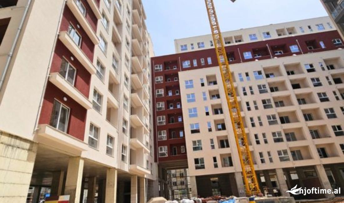 Shtepi ne shitje Apartament ne Tirane, 2+1, Mobilimi Bosh, pa mobiluar, Pagesa 145,400  Euro.