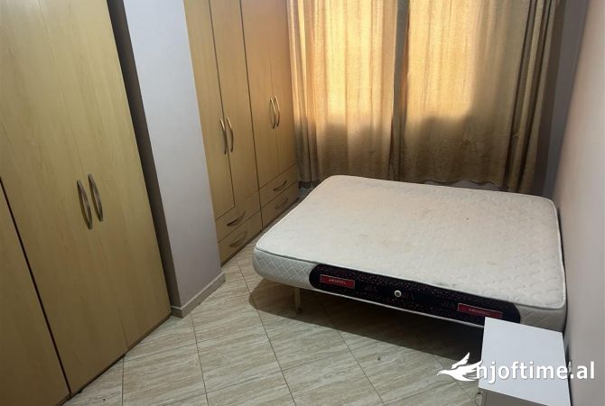 Shtepi me qera Apartament ne Tirane, 2+1, Mobilimi E mobiluar, Pagesa 55,000  Leke.