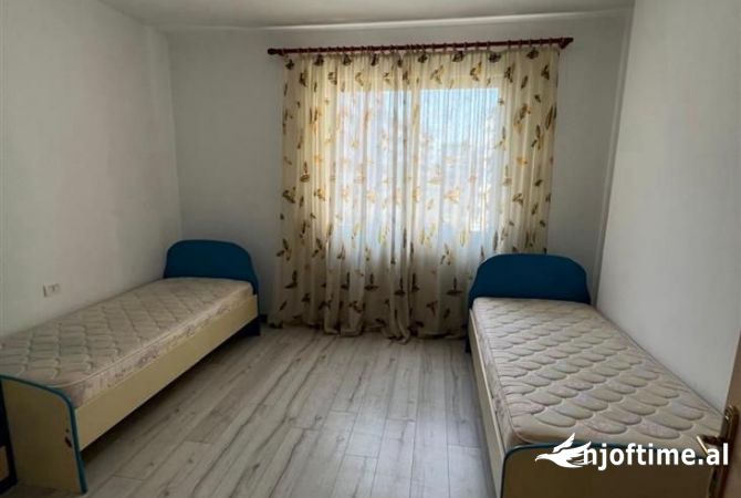 Shtepi me qera Apartament ne Tirane, 2+1, Mobilimi E mobiluar, Pagesa 50,000  Leke.