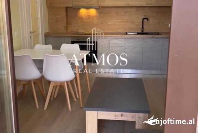 Shtepi me qera Apartament ne Tirane, 2+1, Mobilimi E mobiluar, Pagesa 550  Euro.