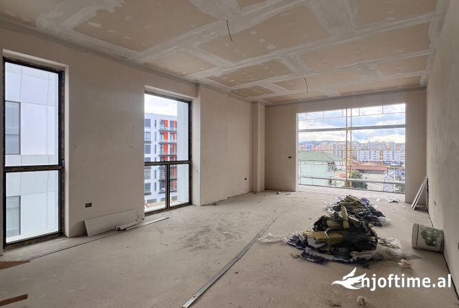 Shtepi ne shitje Apartament ne Tirane, 1+1, Mobilimi Bosh, pa mobiluar, Pagesa 166,000  Euro.