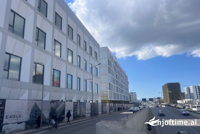 Shitet Super  apartament 2+1+2  Ish Dogana 