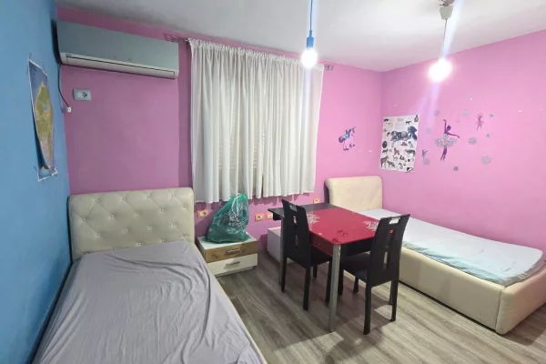 Jepet me qira apartamenti 2+1 , Rruga Elbasanit 